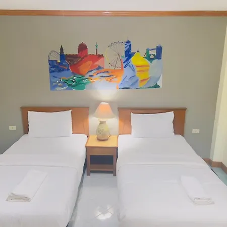 Royal Vista Hotel Patong Buitenkant foto