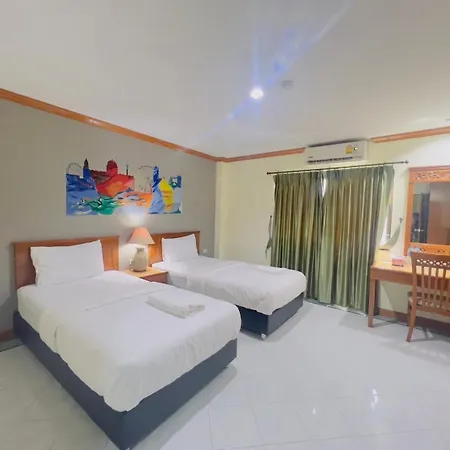 Royal Vista Hotel Patong Buitenkant foto