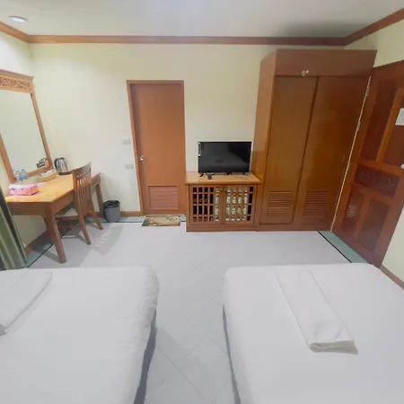 Royal Vista Hotel Patong Buitenkant foto