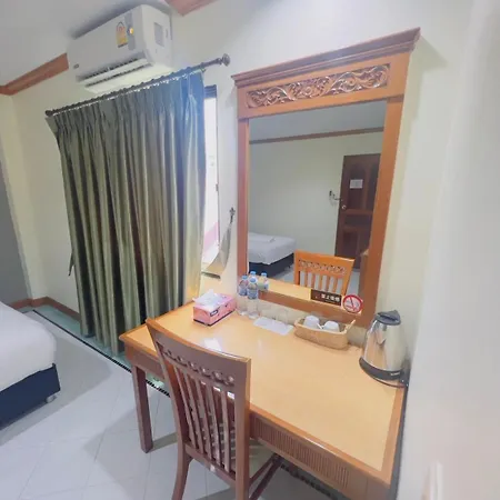 Royal Vista Hotel Patong Buitenkant foto
